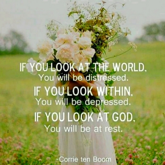 🎥  Mickey Mouse Disney GOLDEN TIN Trivia COLLECTIBLE Board GAME  🎥 - Picture 8 of 15